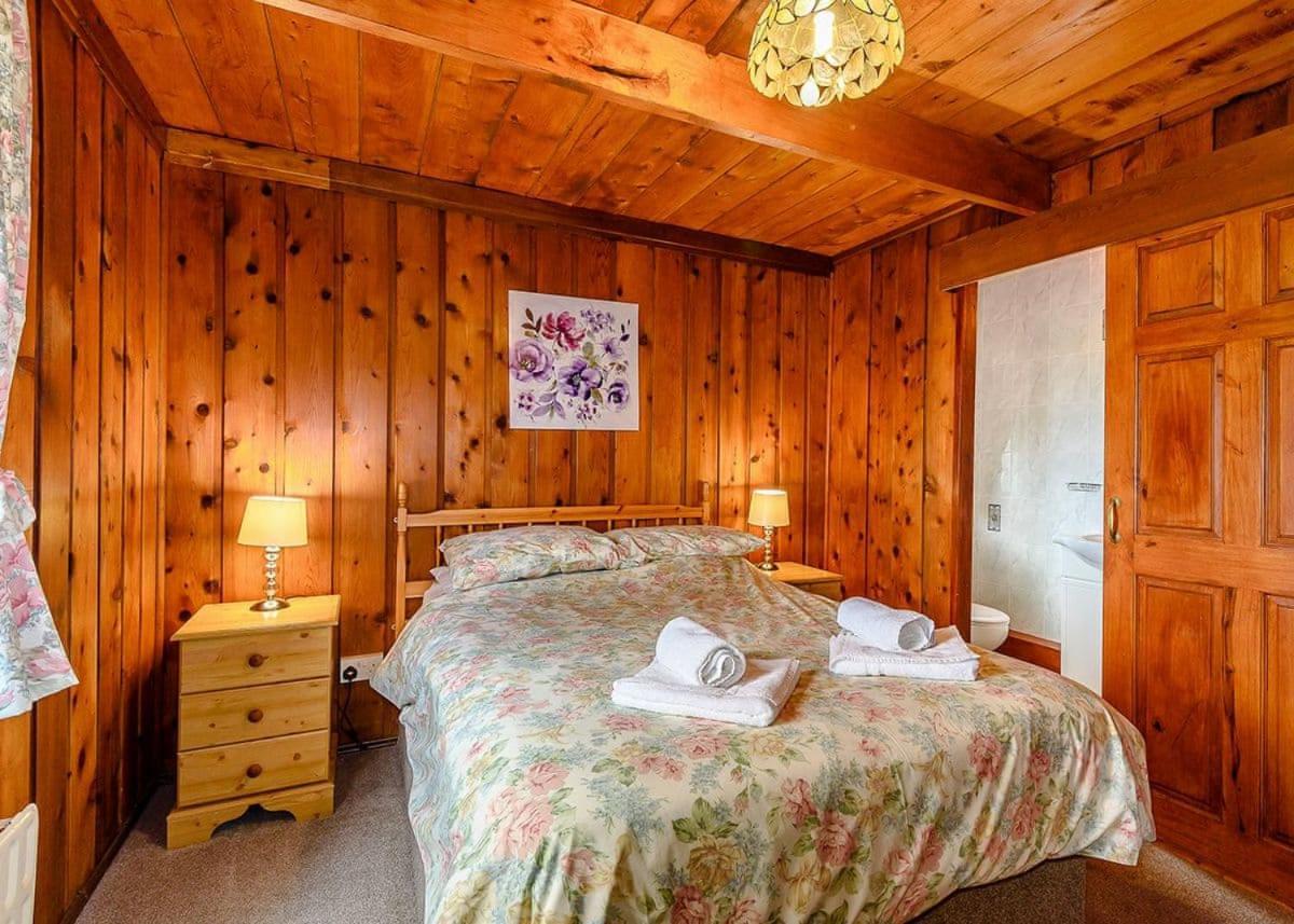 Penllwyn Lodges 蒙哥马利 外观 照片